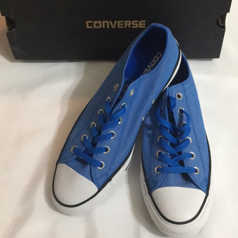 Brand New Pair Of Soar Blue Converse Size 10/Wms